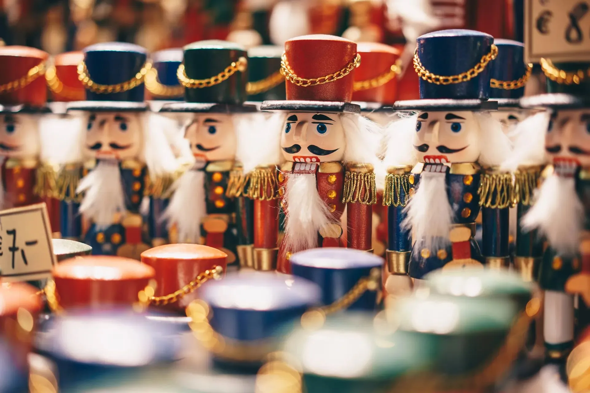 7 to 12 Night Iconic Christmas Markets moment — supporting